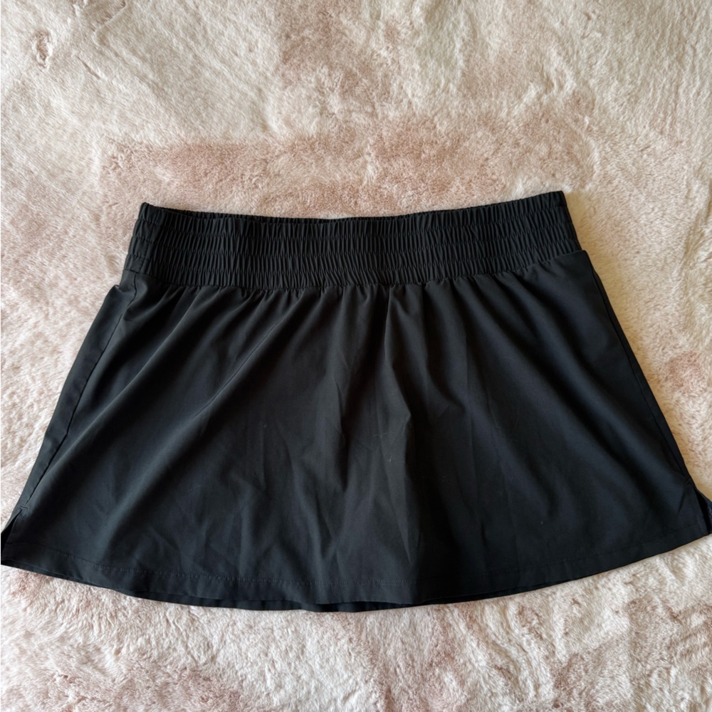 GapFit Black Skirt with Built in Shorts in Size XL